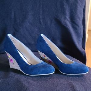 Rialto Calypso wedge sz 7.5 Blue
